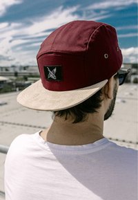 Blackskies Caps - beige rot