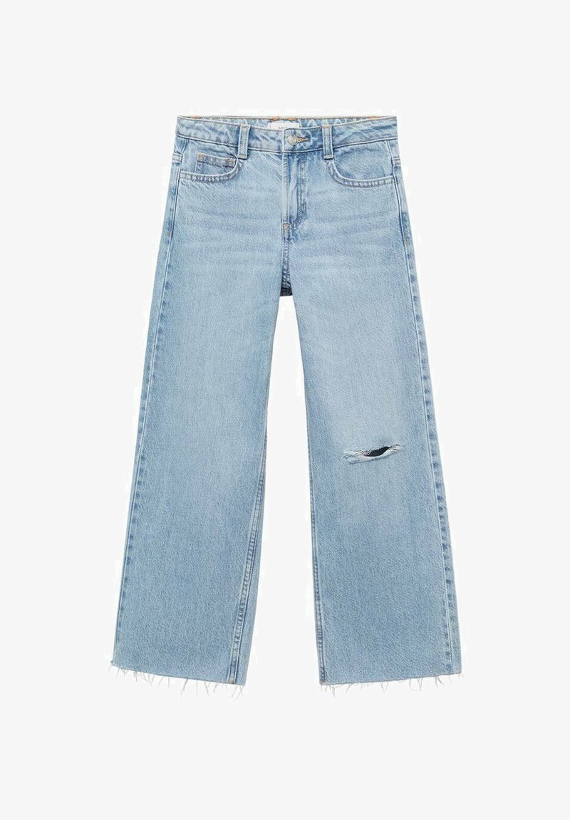 Svijetloplave traperice visokog struka s širokim nogavicama, izrađene od traper tkanine, sa strganim rubom i oštećenjem na prednjoj lijevoj nozi.