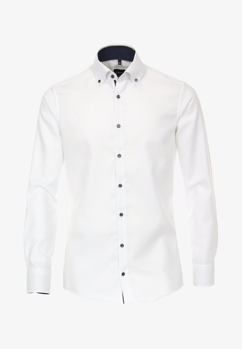 Wit lange mouwen shirt van een gestructureerde stof, met een puntige kraag, contrasterende marineblauwe binnenkant en zwarte knopen aan de voorkant.