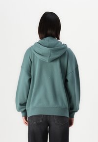 Abercrombie & Fitch Legging-Friendly Logo Full-Zip Hoodie - Φούτερ με φερμουάρ - silver pine