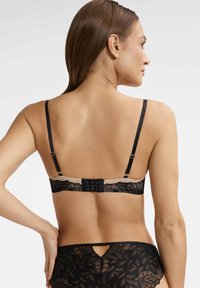 ESOTIQ THIA - Biustonosz push-up