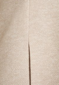 ONLY Carmakoma CARSEDONA - Casaco curto - etherea