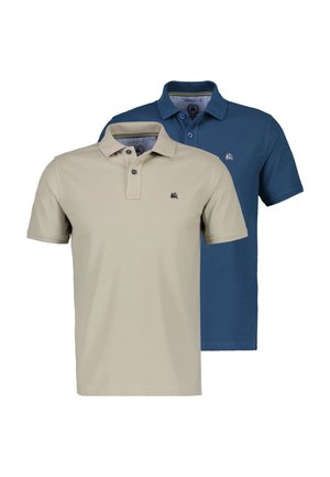 Beżowe i niebieskie polo z krótkim rękawem, kołnierzykiem i dwoma guzikami, z małym haftowanym logo na lewej piersi.