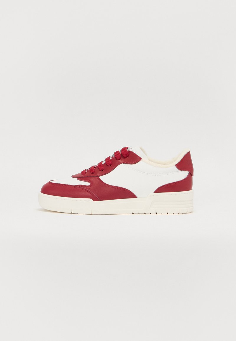 MOSCHINO - STREETBALL - Trainers - rosso/bianco, Enlarge