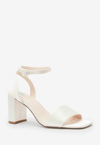 Next FOREVER COMFORTÂ® WEDDING SATIN BLOCK HEEL BRIDAL SHOES - Sandale - ivory white