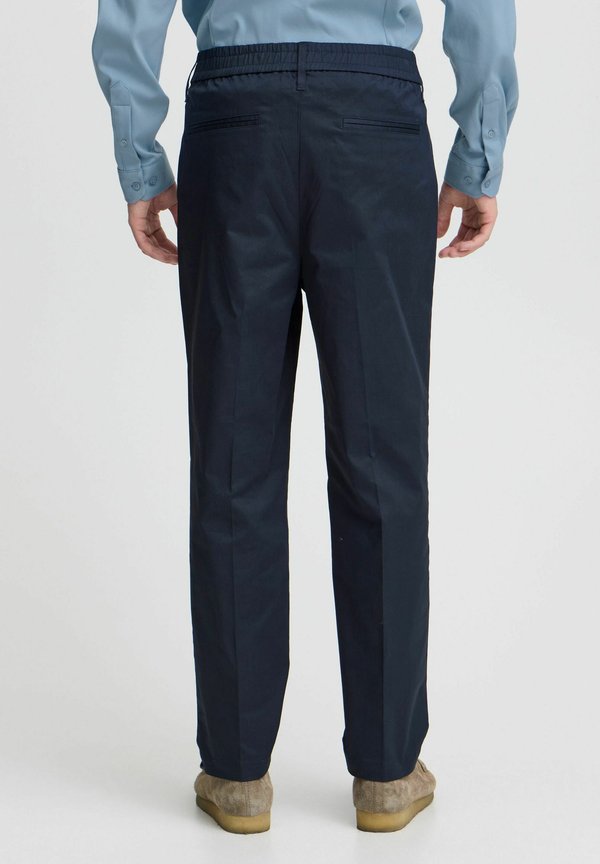 CFMARC RELAXED FIT - Chinos3