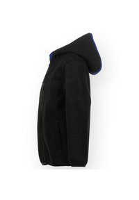 Sort fleecejakke med lynlås, sidelommer og hætte med blåt foer. Glat tekstur, tætsiddende form og praktisk design.