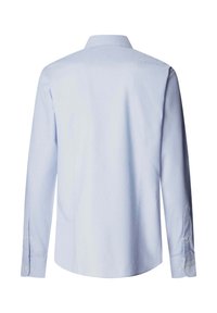 Chemise habillée bleu clair à manches longues avec poignets boutonnés, vue de dos sur fond blanc.