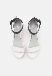 Marco Tozzi BY GUIDO MARIA KRETSCHMER - High Heel Sandalette - white/navy