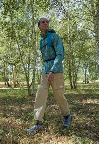 The North Face HIGHER RUN JACKET - Vjetrovka - algae blue