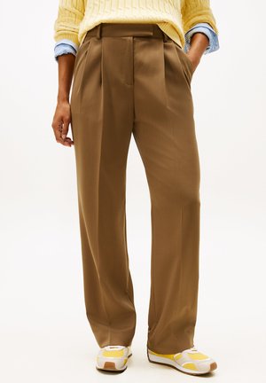TIMELESS PLEAT - Pantalones - nordic taupe