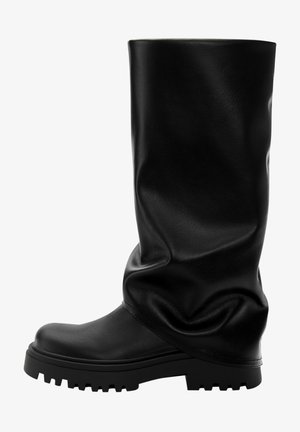 WRINKLED-EFFECT GAITER - Kozačky na platformě - black
