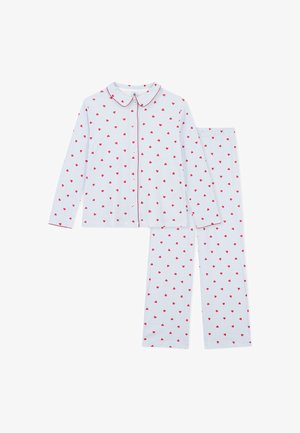 Langärmliger weißer Pyjama mit dünnen blauen Streifen und kleinen roten Herzen, mit einem knöpfbaren Oberteil mit abgerundetem Kragen und passenden Hosen.