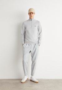 BOSS EVER - Stickad tröja - light/pastel grey
