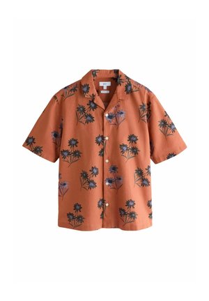 Kurzärmliges Hemd in verbranntem Orange mit schwarzem und lila Blumenmuster und lockerem Kragen.