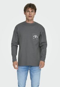 Only & Sons LOCKER GESCHNITTEN RUNDHALS - Top s dlhým rukávom - magnet
