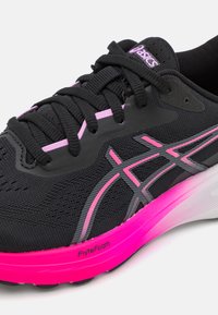 ASICS GT-1000 13 - Silniční běžecké boty - black/pink glo