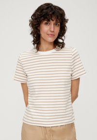 s.Oliver LEICHT VERKÜRZTES  - T-Shirt print - sandstein