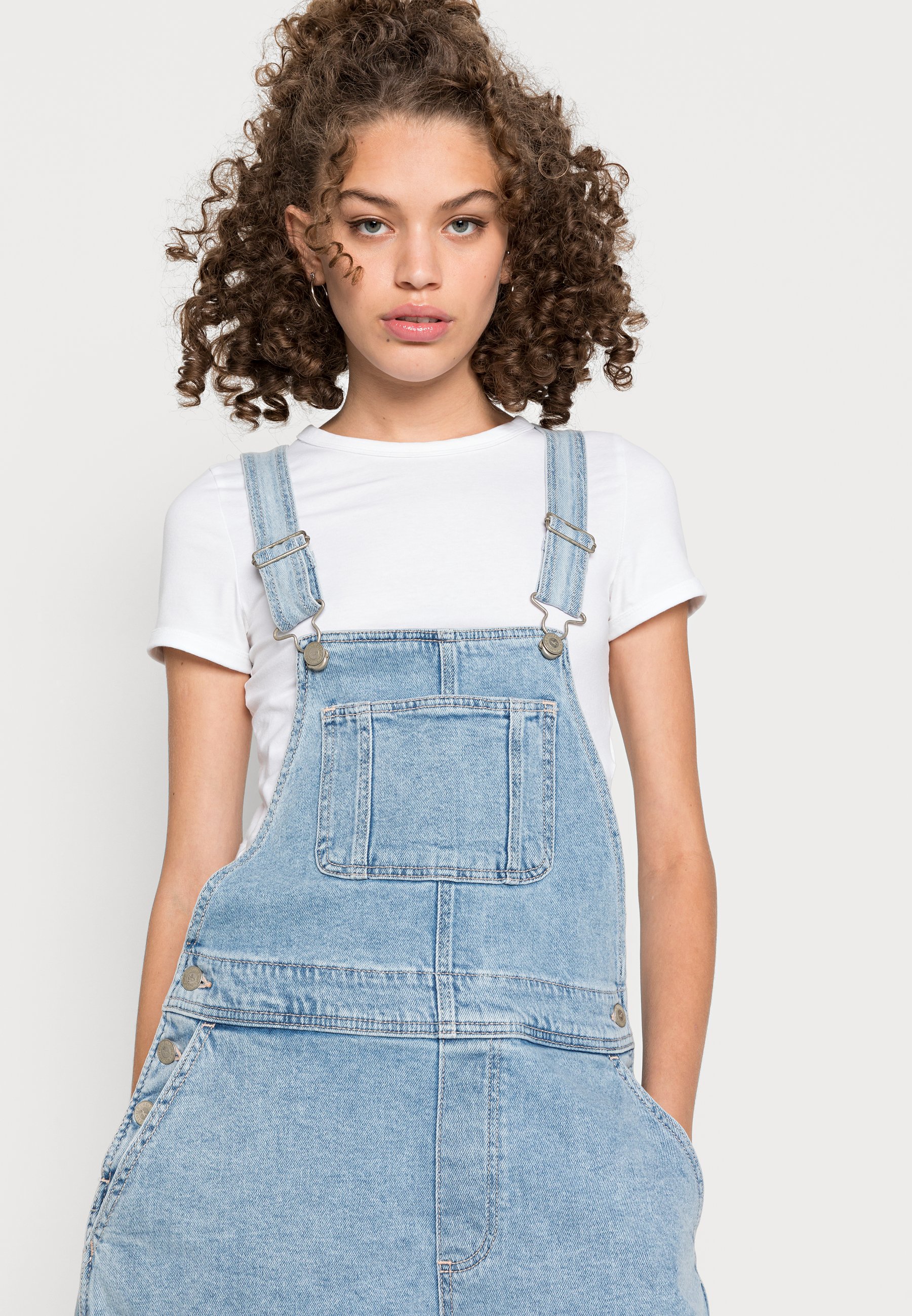Hollister Co. SLOUCHY SHORTALL CLEAN 