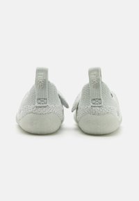 Nike Performance UNISEX - Utcai futócipők - light silver/sail/phantom/vast grey