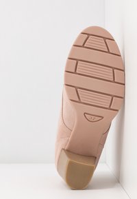 Marco Tozzi Botines bajos - light pink
