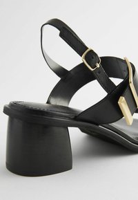 Next FOREVER COMFORT BUCKLE - Szandálok - black