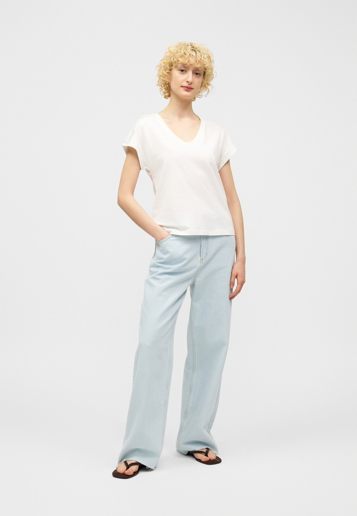 ONLMALOU LIFE V NECK