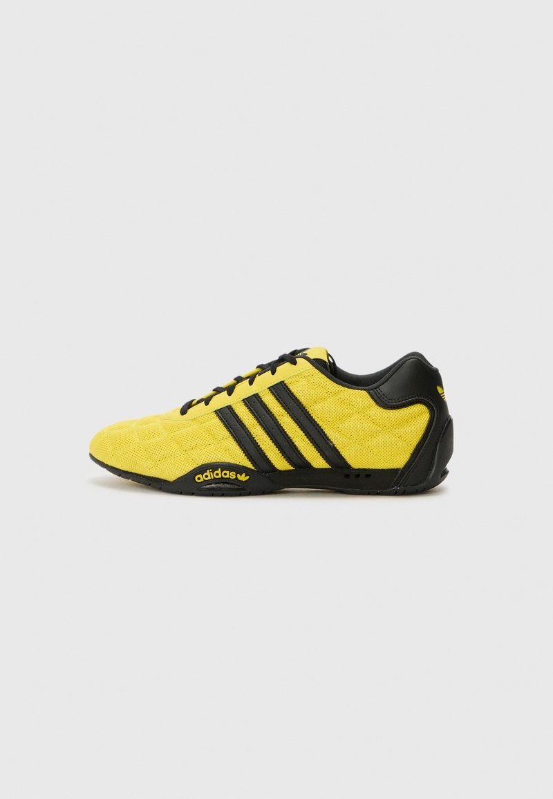 adidas Originals ADIRACER UNISEX - Tossud - yellow/core black/core black