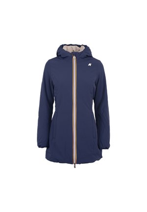 Giacca impermeabile blu navy con cappuccio, dotata di chiusura frontale con zip e un accento a righe, polsini elastici e due tasche laterali.