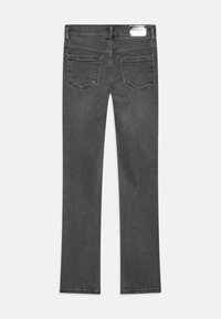 Grå denim jeans med rett ben-design, fem lommer, subtil søm og et merke på baksiden av livet.