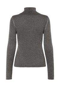 Maglione grigio a coste con maniche lunghe, collo alto e finitura testurizzata. Presenta strisce verticali di varie larghezze.