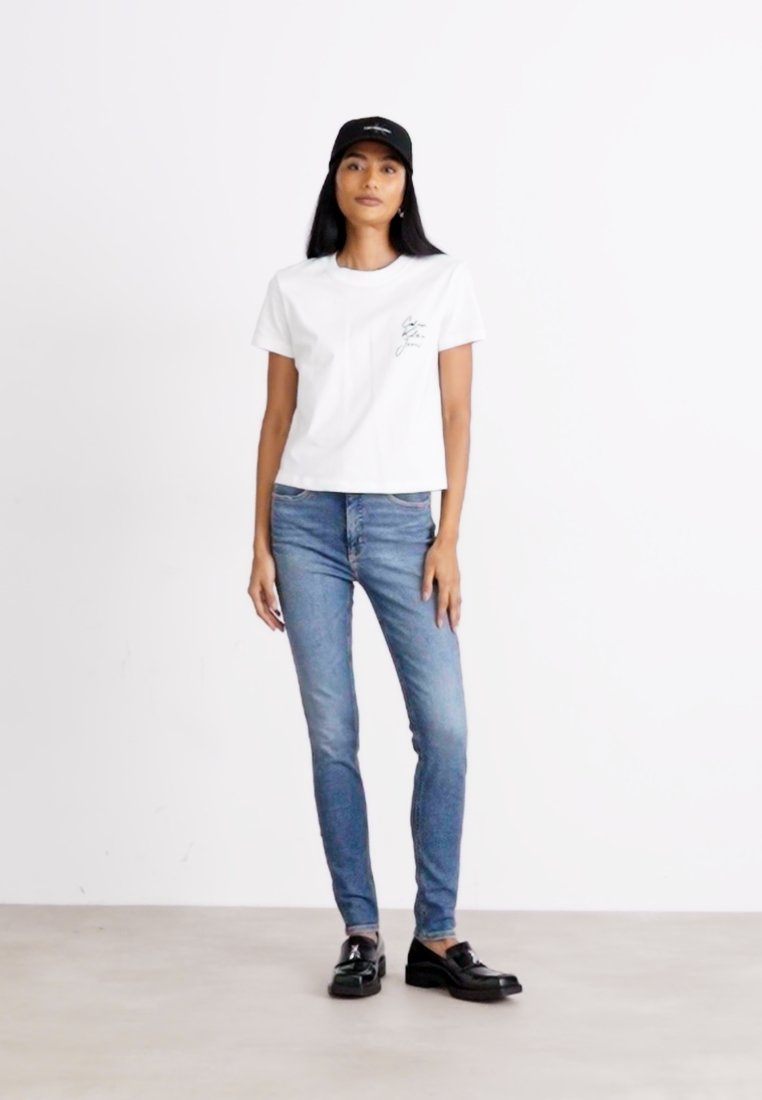 Calvin Klein Jeans SCRIPT INSTITUTIONAL BABY TEE - T-shirt