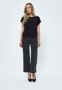 Desires DEGISELLE TEE - Jednoduché tričko - black