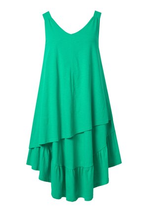Vestido sin mangas color verde azulado con dobladillo asimétrico en capas y escote en V, hecho de tela ligera.