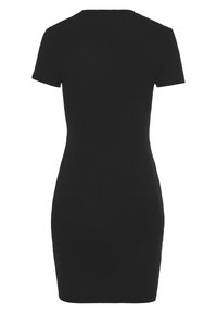 Abito bodycon nero a costine con scollatura tonda, maniche corte e un design aderente, che esalta la silhouette.