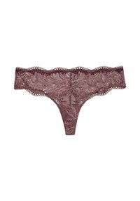 Koronkowy string w kolorze mauve z floralnym wzorem, z falbaniastymi krawędziami i miękką fakturą, zaprojektowany z myślą o minimalnym pokryciu.