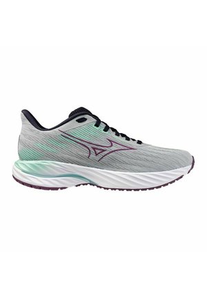 Leichte Laufschuh mit grauem Mesh-Obermaterial, lila Akzenten und einer gepolsterten weißen Sohle. Strukturiertes Oberflächen-Design für Flexibilität.