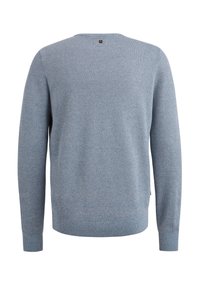 Hellblau gestrickter Pullover mit strukturiertem Muster, Rundhalsausschnitt, gerippten Ärmelbündchen und Saum. Besitzt ein kleines Logodetail auf der Rückseite.