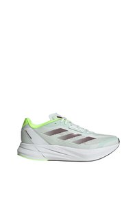 Scarpe da corsa leggere con una tomaia in rete verde menta, dettagli bianchi, strisce riflettenti e una suola testurizzata per aderenza e stabilità.