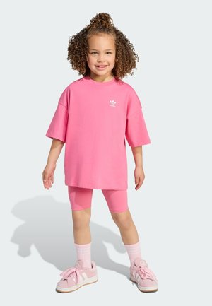 SET - Shorts - pink fusion