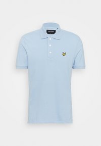 Polo shirt azzurro chiaro in cotone, con colletto a tre bottoni e logo di uccello ricamato in giallo sul lato sinistro del petto.