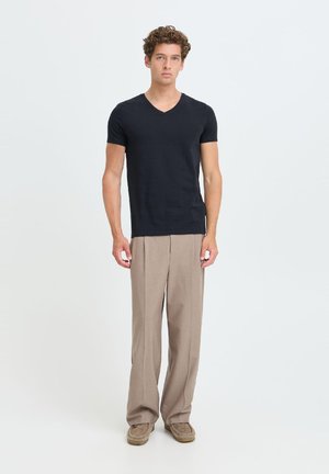 Casual Friday, CFLINCOLN V-NECK - T-shirt basic - navy