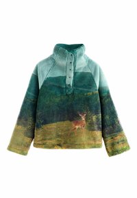 Pull-over en polaire avec col montant, présentant une impression de paysage vert et un cerf. Texture douce, devant boutonné et manches larges.