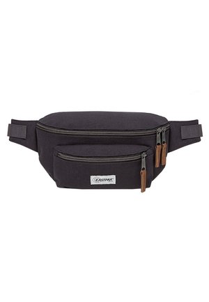 Banane noire Eastpak avec deux compartiments zippés et une sangle réglable, avec des tirettes de fermeture éclair en cuir et un patch logo sur la poche avant.