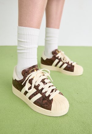 adidas Originals SUPERSTAR II W - Αθλητικά παπούτσια - preloved brown/cream white/alumina