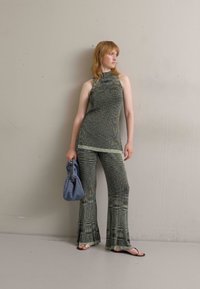 Proenza Schouler White Label SPACE DYE MOCK NECK  - Μπλούζα - navy/lime/black