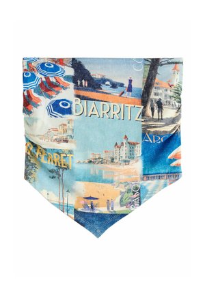 Eșarfă cu scene de plajă vintage, inclusiv umbrele, oameni și arhitectură, prezentând textul "Biarritz" și imagini de coastă.