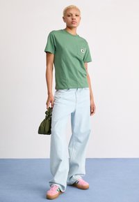 Carhartt WIP POCKET - Camiseta básica - duck green