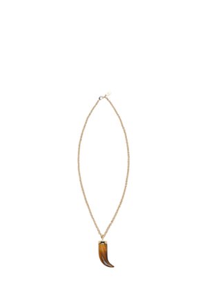 Collier chaîne en or avec un pendentif en pierre œil de tigre lisse et courbe, en forme de corne ou de griffe, suspendu verticalement.
