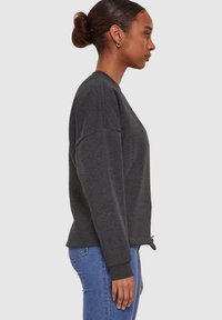 Merchcode HEART CREWNECK - Sweatshirt - charcoal